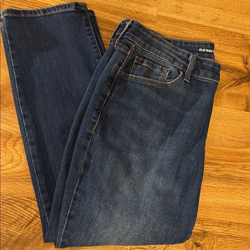 Old Navy women’s sz 12 petite power slim straight jeans